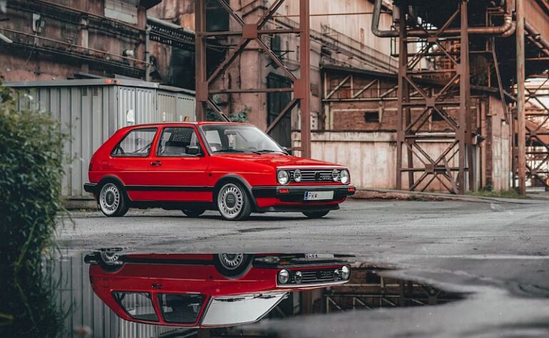 Volkswagen Golf - Ikona motoryzacji: Ewolucja i innowacje