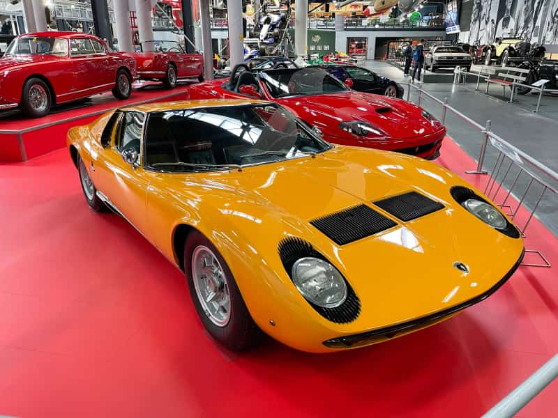 Lamborghini Miura: Legenda Supersamochodów