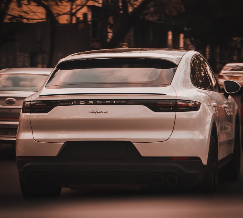 Der einzigartige Stil des Porsche Cayenne im Vergleich zu anderen SUVs auf dem Markt