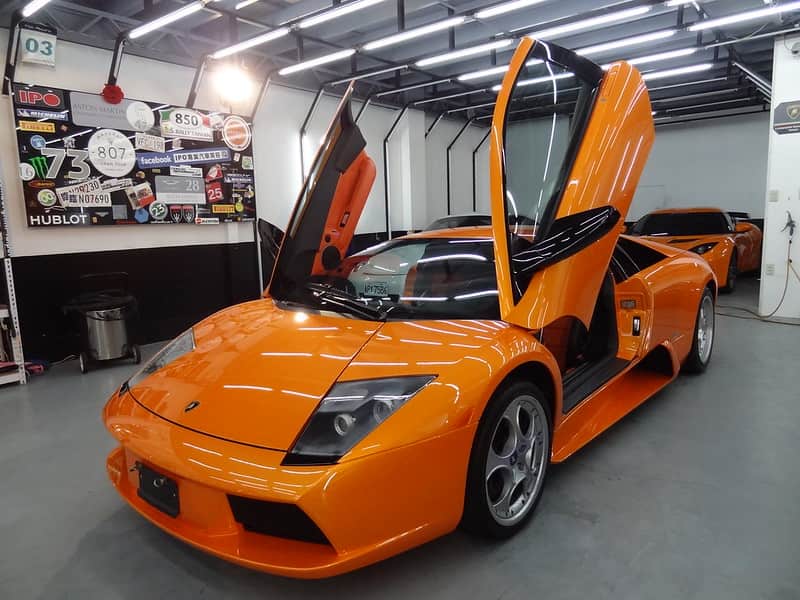 Lamborghini Murcielago: Włoska Błyskawica na Asfalcie