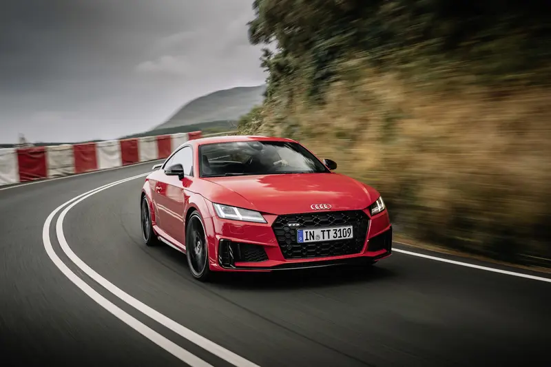 Audi TT: kompaktowa elegancja o sportowym duchu