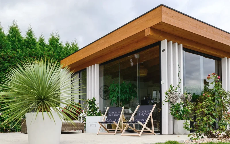 Wie passt man einen Gartenpavillon an die Architektur des Hauses und den Stil des Gartens an?
